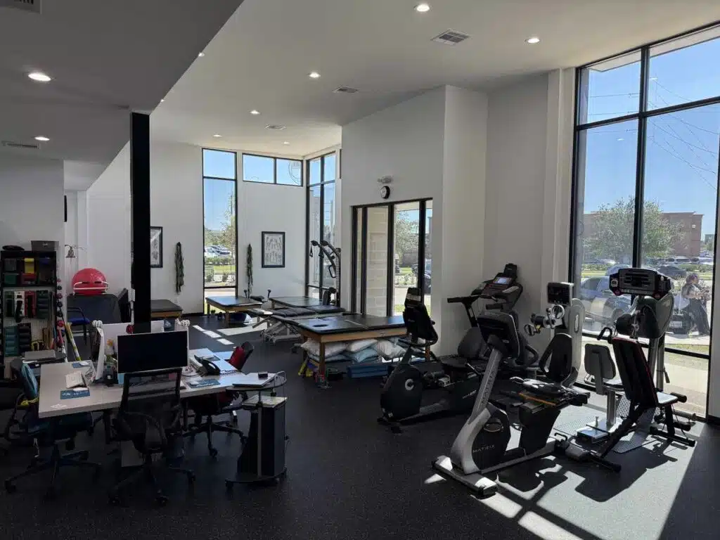Image 4 of physical therapy equipment and facilities in Hogan Chiro