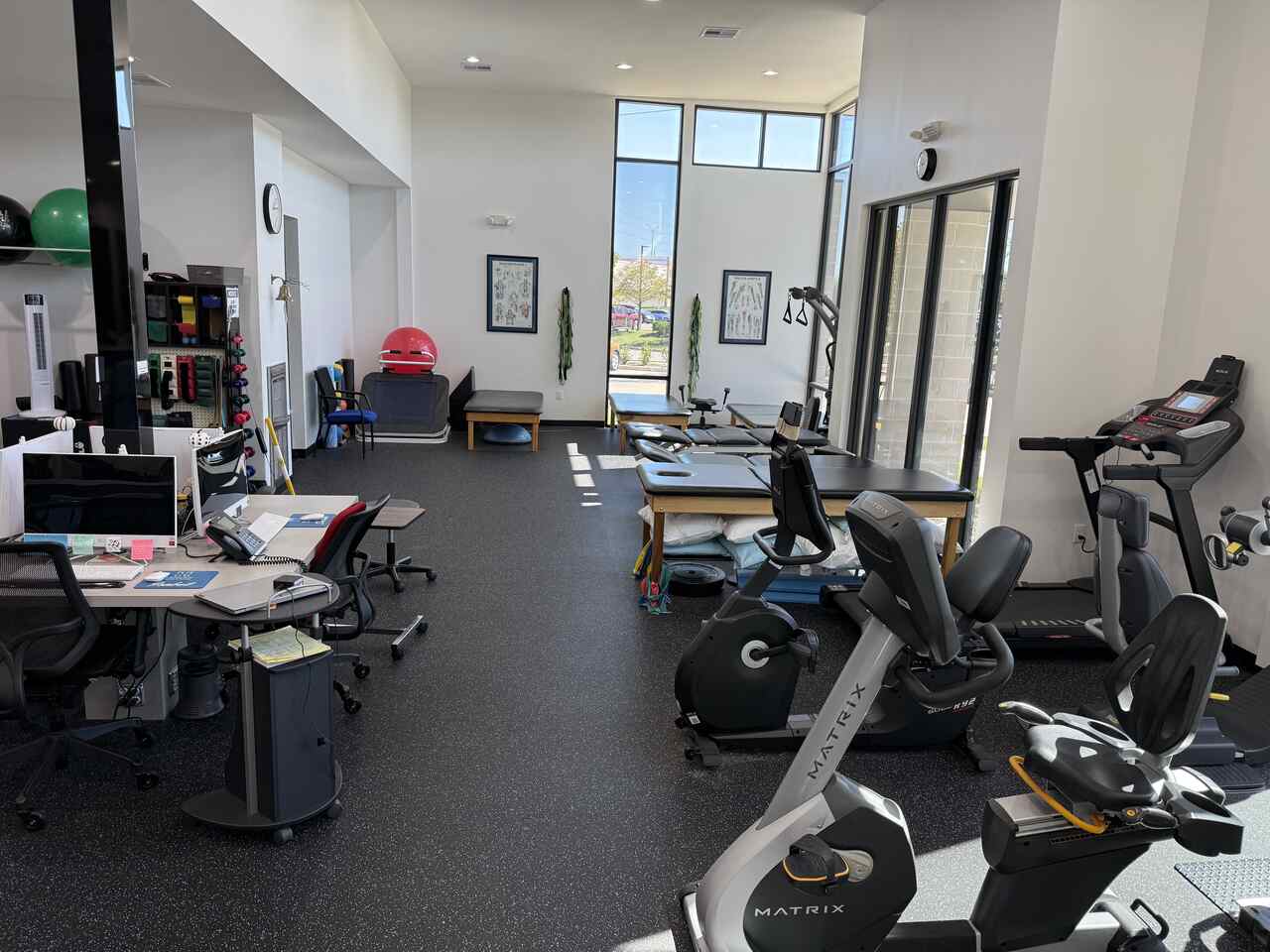 Image 1 of physical therapy equipment and facilities in Hogan Chiro